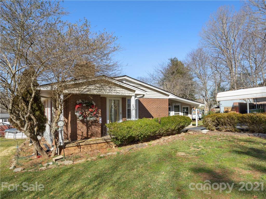 282 Clover Drive Fletcher NC 28732