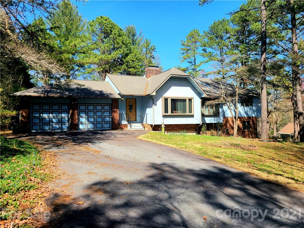 21 S Oaks Circle Asheville NC 28806