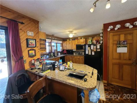 21 S Oaks Circle Asheville NC 28806