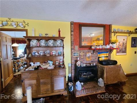 21 S Oaks Circle Asheville NC 28806