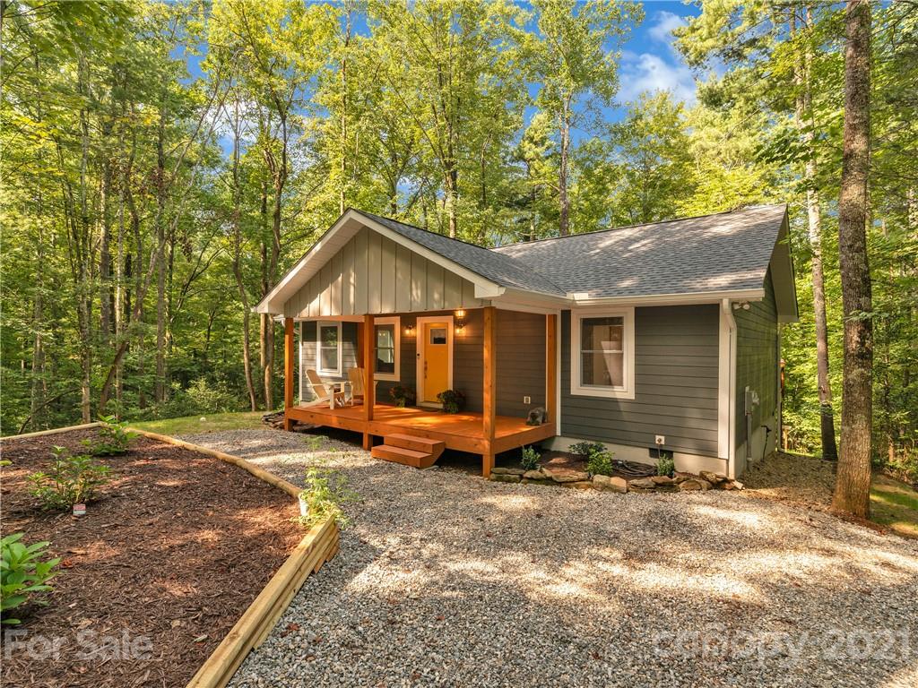 121 Cedar Creek Road Saluda NC 28773