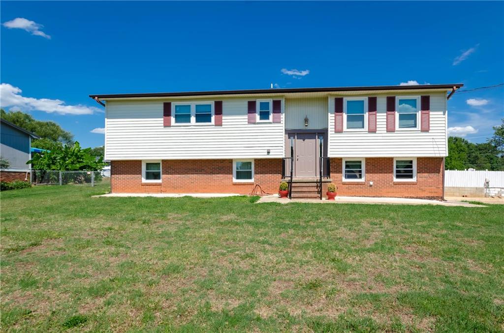 2010 35th Street Ne Hickory NC 28601