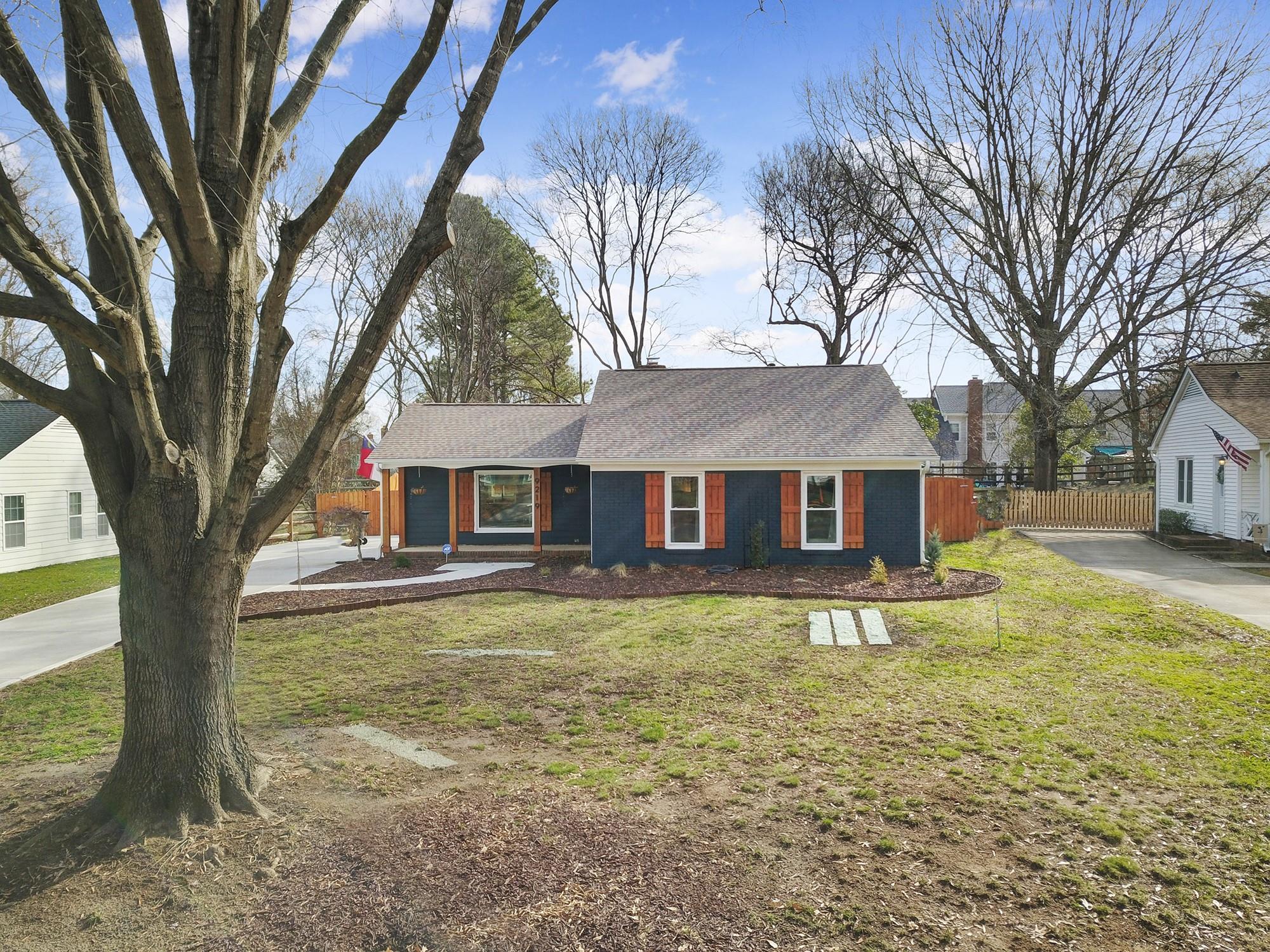 9219 Essen Lane Charlotte NC 28210