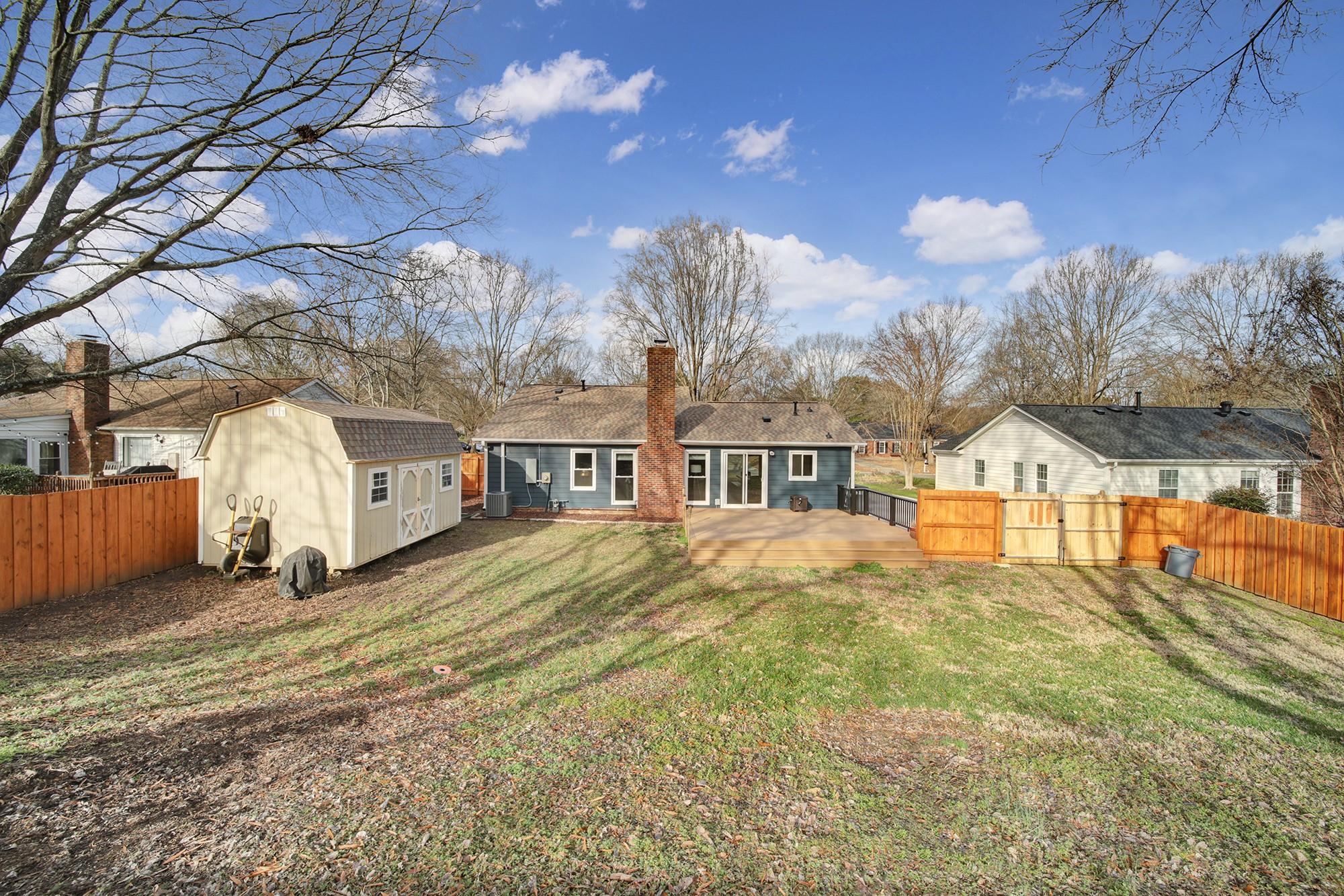 9219 Essen Lane Charlotte NC 28210