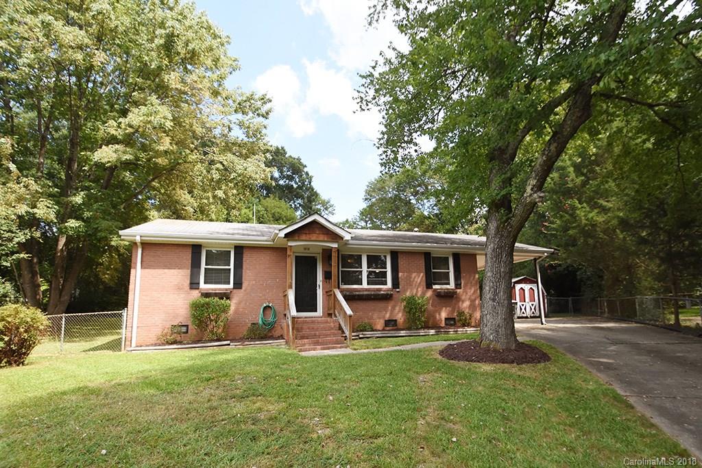 1818 Pickens Court Charlotte NC 28205
