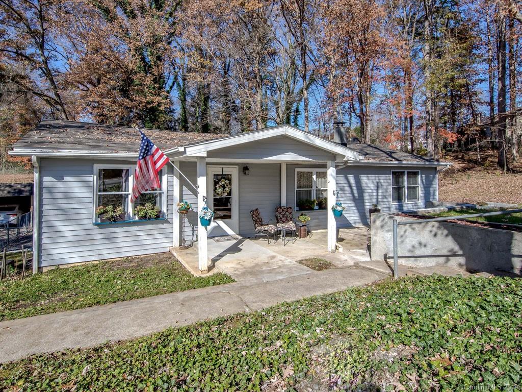16 Bradshaw Circle Candler NC 28715