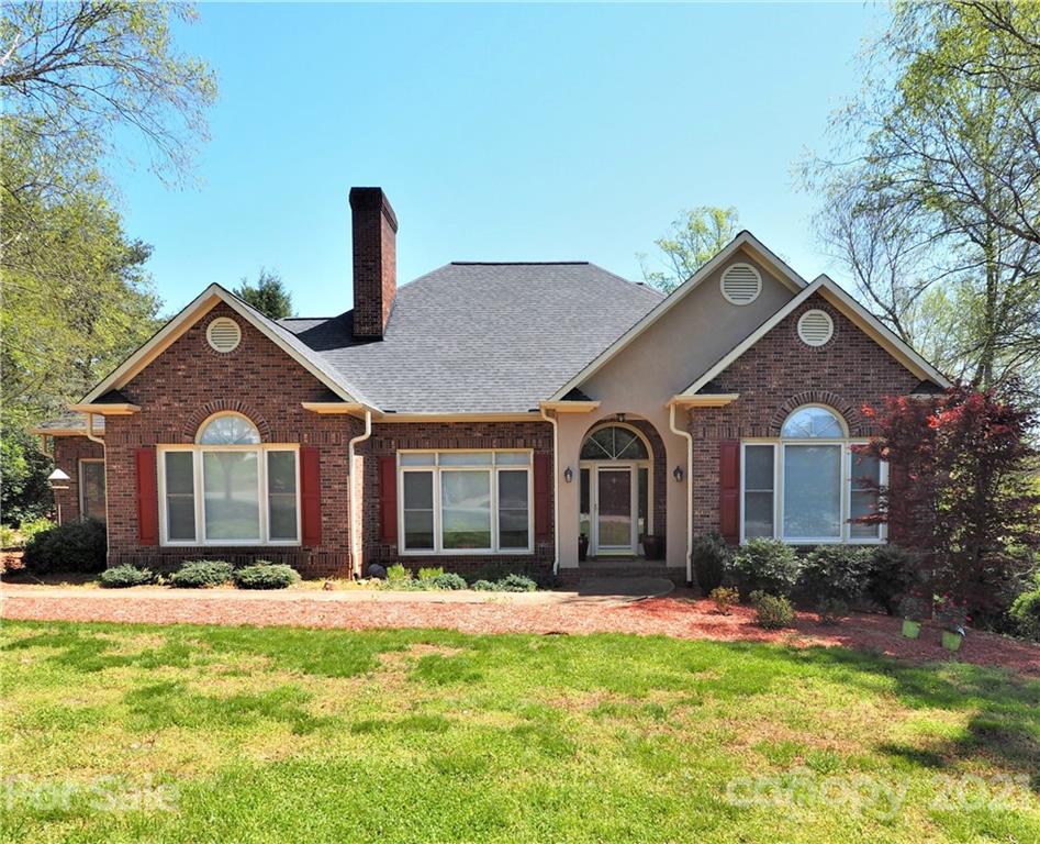 3721 Pinecrest Drive NE Hickory NC 28601