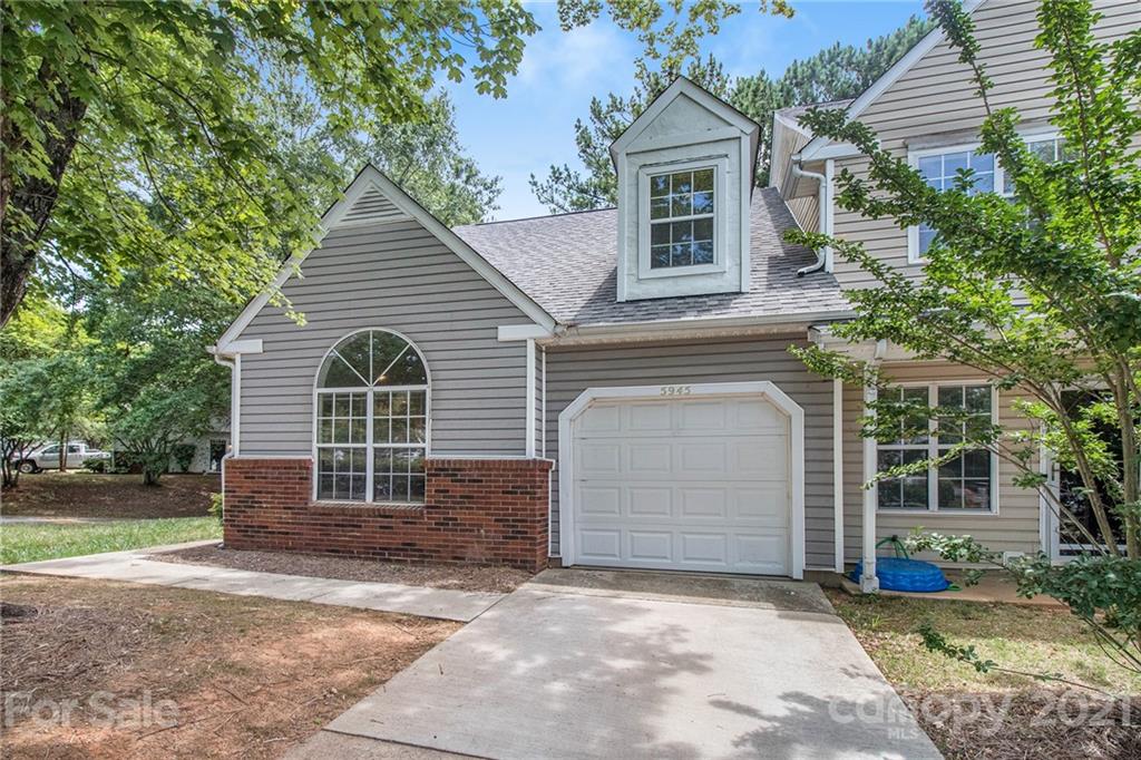5945 Prescott Court Charlotte NC 28269