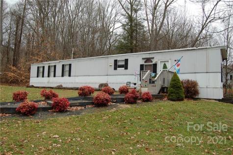 8 Baxter Lane Bakersville NC 28705