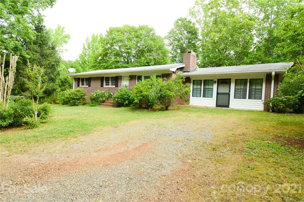 195 Hillcrest Drive Columbus NC 28722