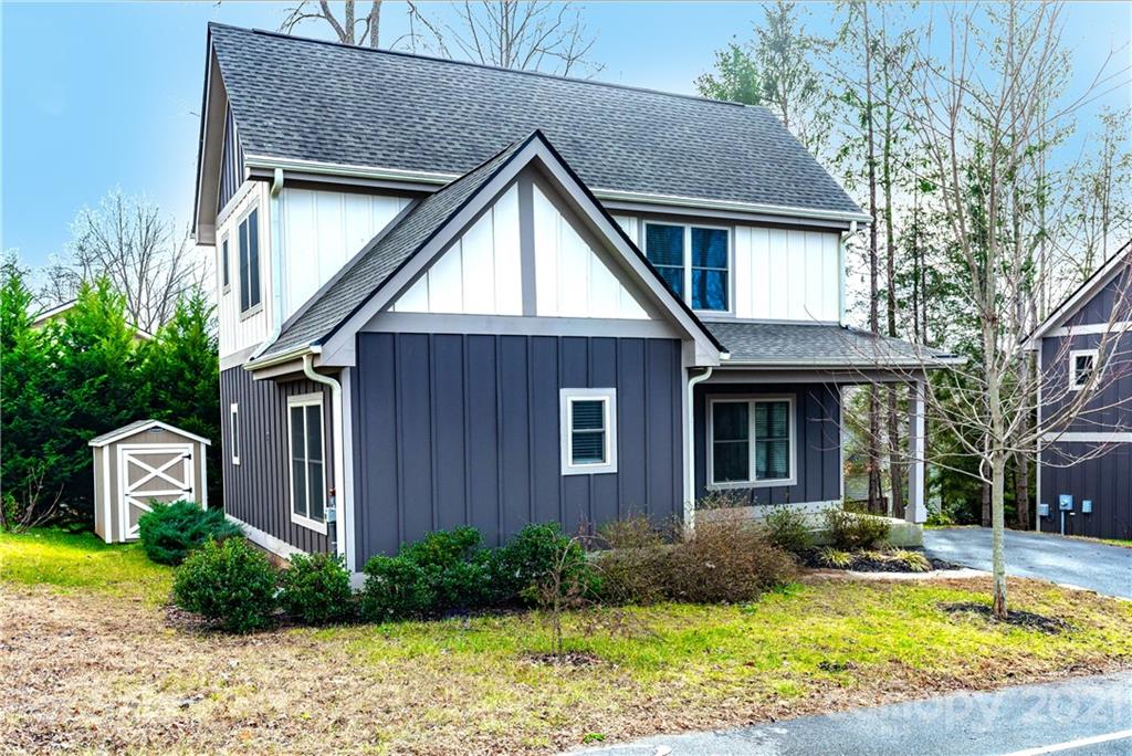 49 Pike Place Brevard NC 28712