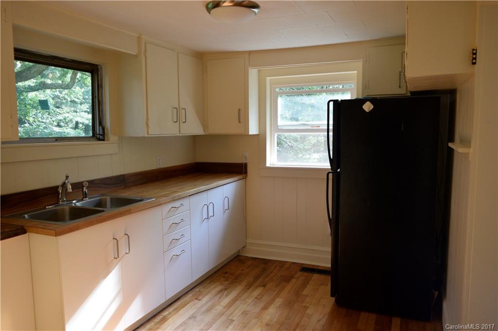 12 Laurel Avenue Asheville NC 28804