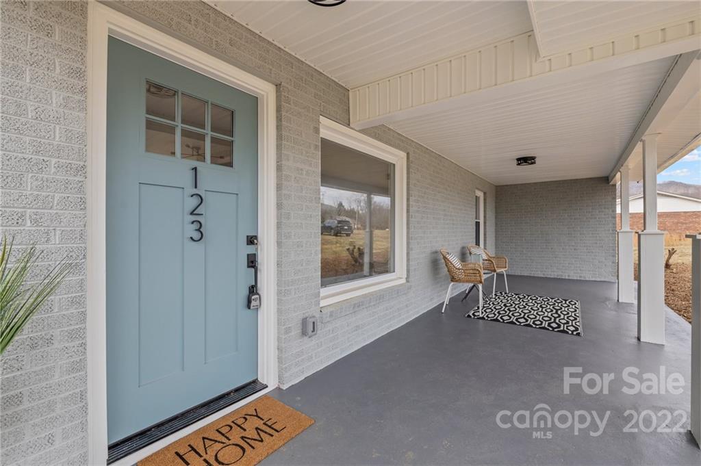123 Oak Hill Road Candler NC 28715