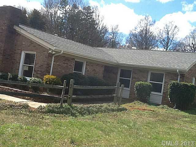 1715 Crandon Drive Charlotte NC 28216