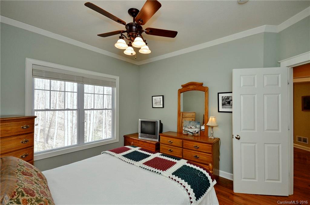 59 Rustling Oaks Lane Asheville NC 28805