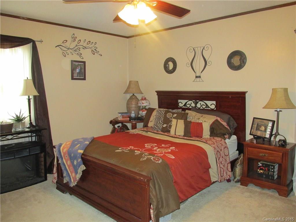 149 Frosted Lane Burnsville NC 28714