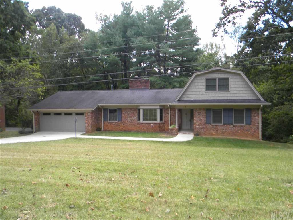 427 25th Avenue NW Hickory NC 28601