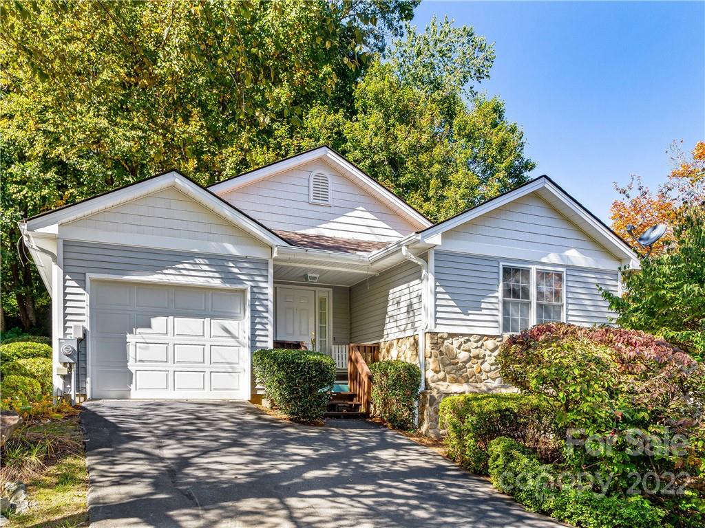 314 Ewarts Hill Road Hendersonville NC 28739