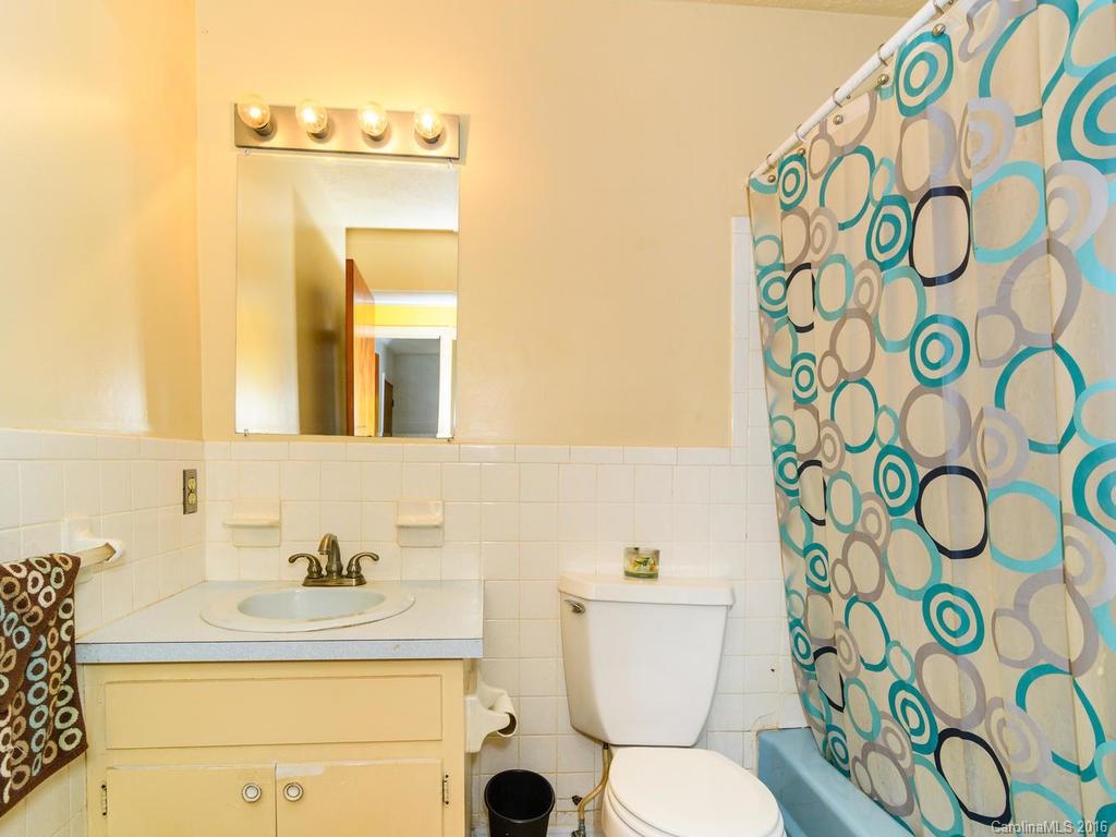 86 Davis Chapel Road Candler NC 28715