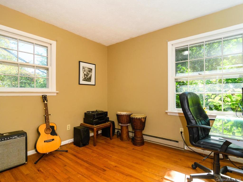86 Davis Chapel Road Candler NC 28715