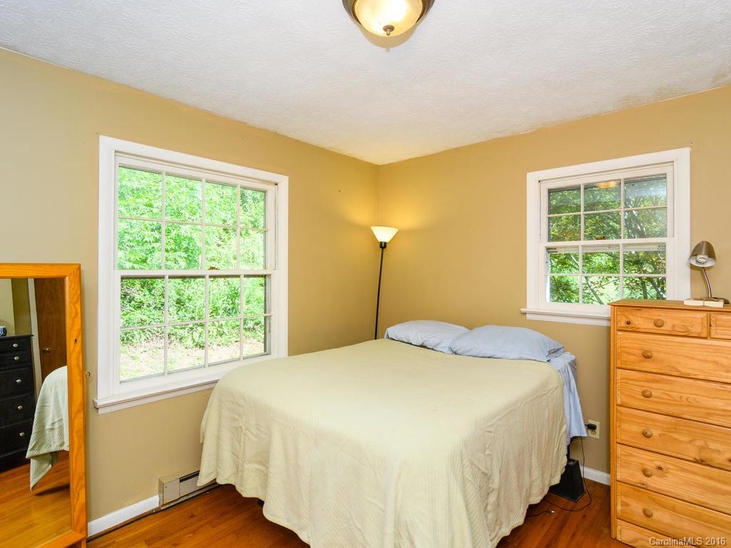86 Davis Chapel Road Candler NC 28715