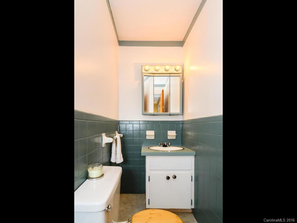 86 Davis Chapel Road Candler NC 28715