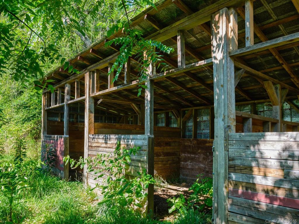 86 Davis Chapel Road Candler NC 28715