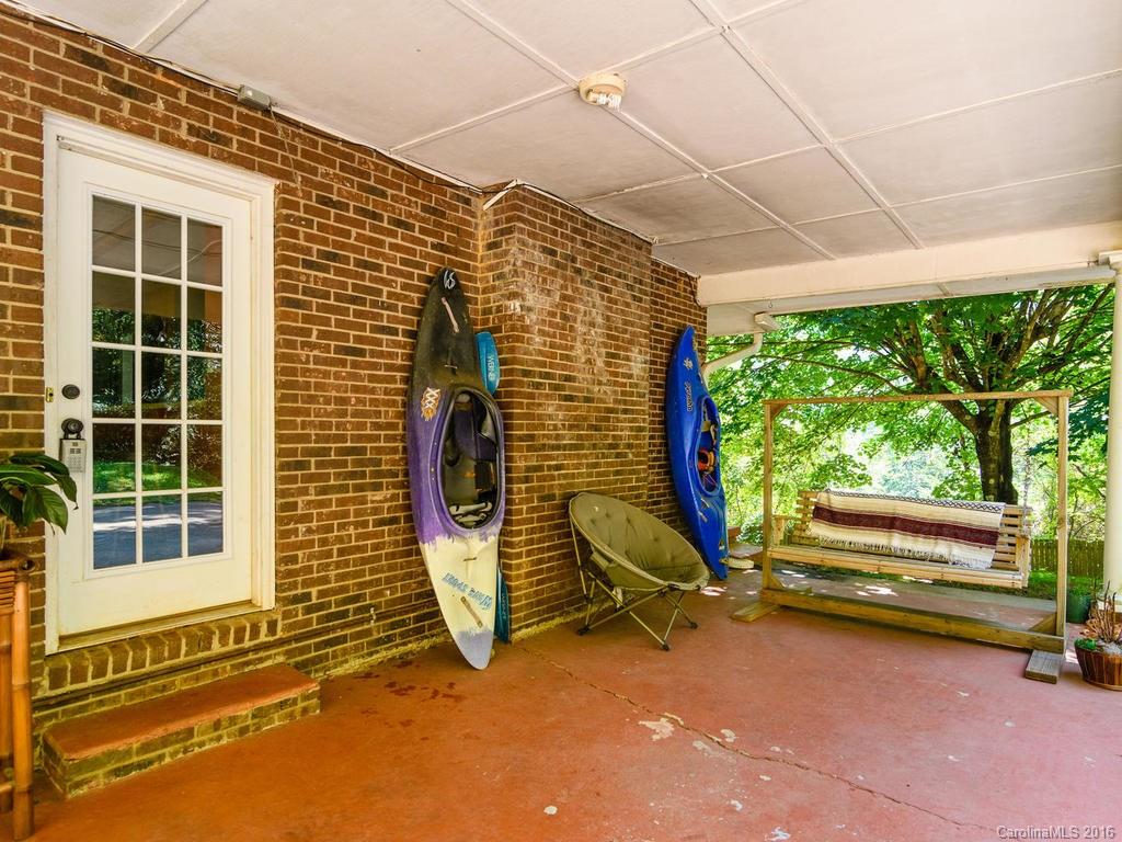 86 Davis Chapel Road Candler NC 28715