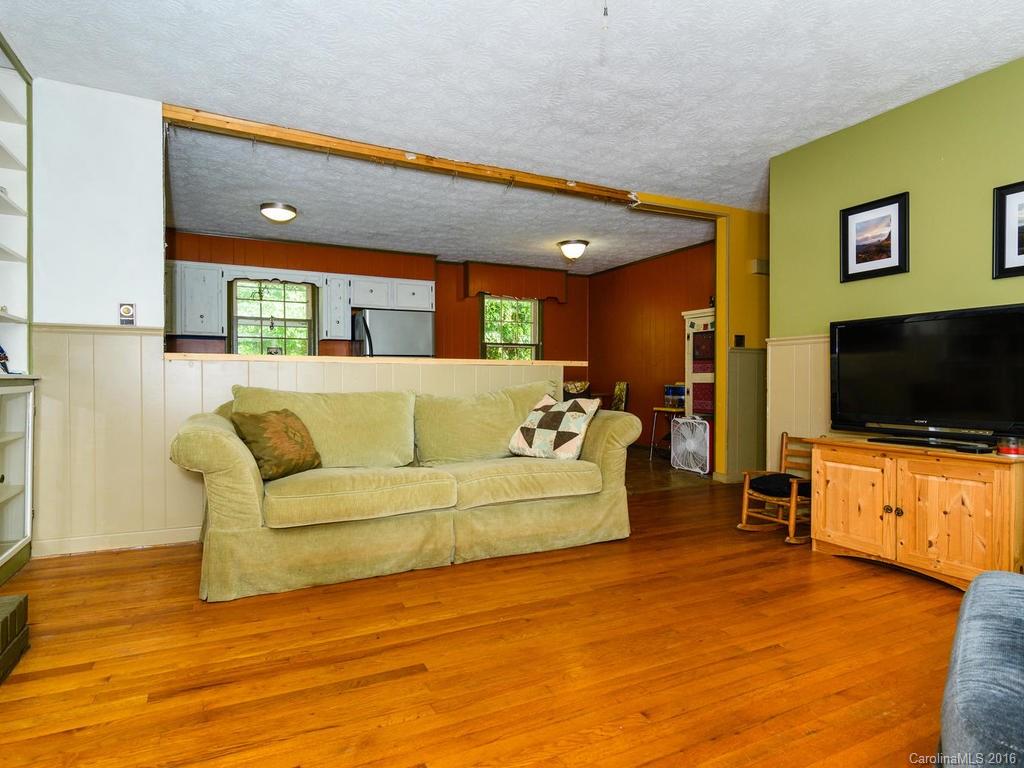 86 Davis Chapel Road Candler NC 28715