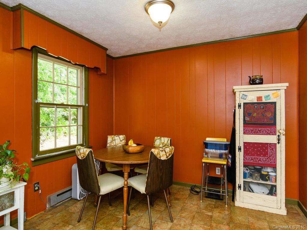 86 Davis Chapel Road Candler NC 28715