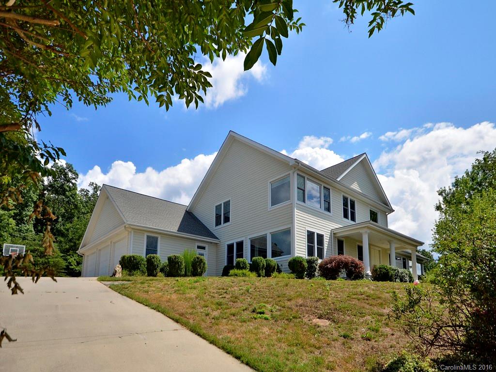 2011 Viburnum Lane Asheville NC 28803