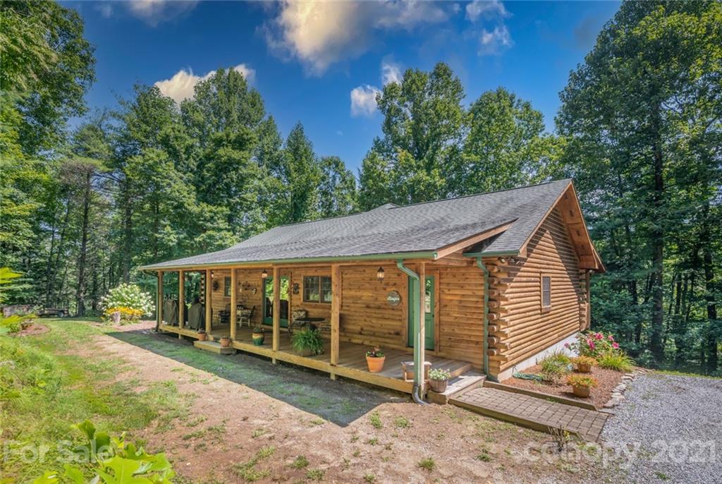 280 Whites Lake Boulevard Saluda NC 28773