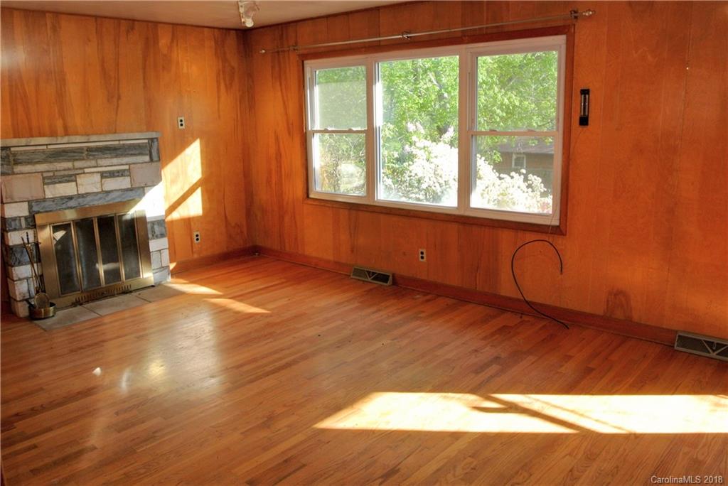 26 Mckinnish Cove Road Asheville NC 28806