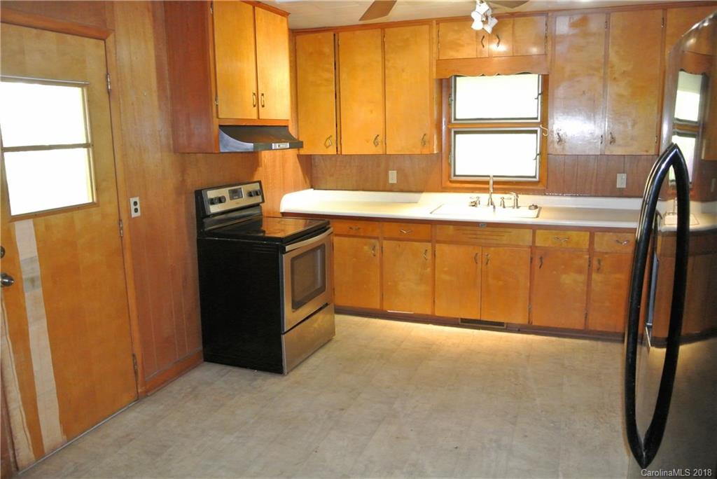 26 Mckinnish Cove Road Asheville NC 28806