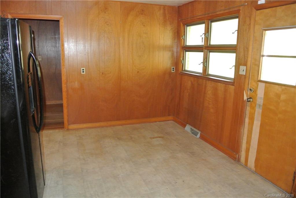 26 Mckinnish Cove Road Asheville NC 28806