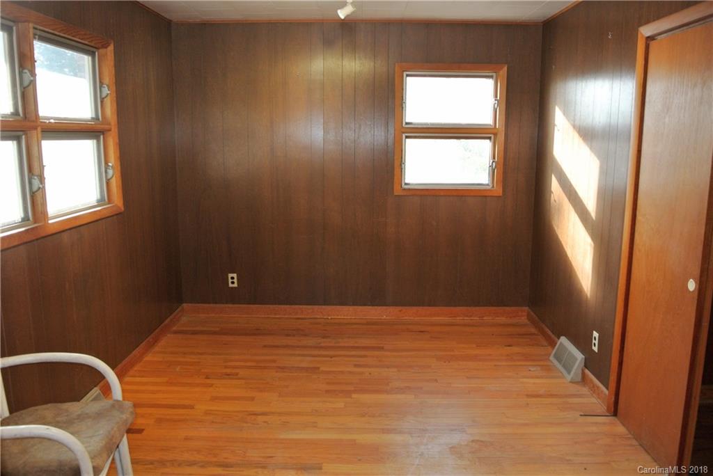 26 Mckinnish Cove Road Asheville NC 28806