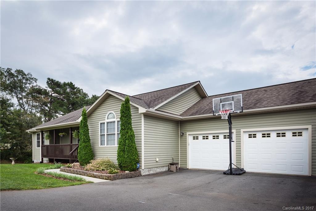 9 Chickwood Trail Weaverville NC 28787