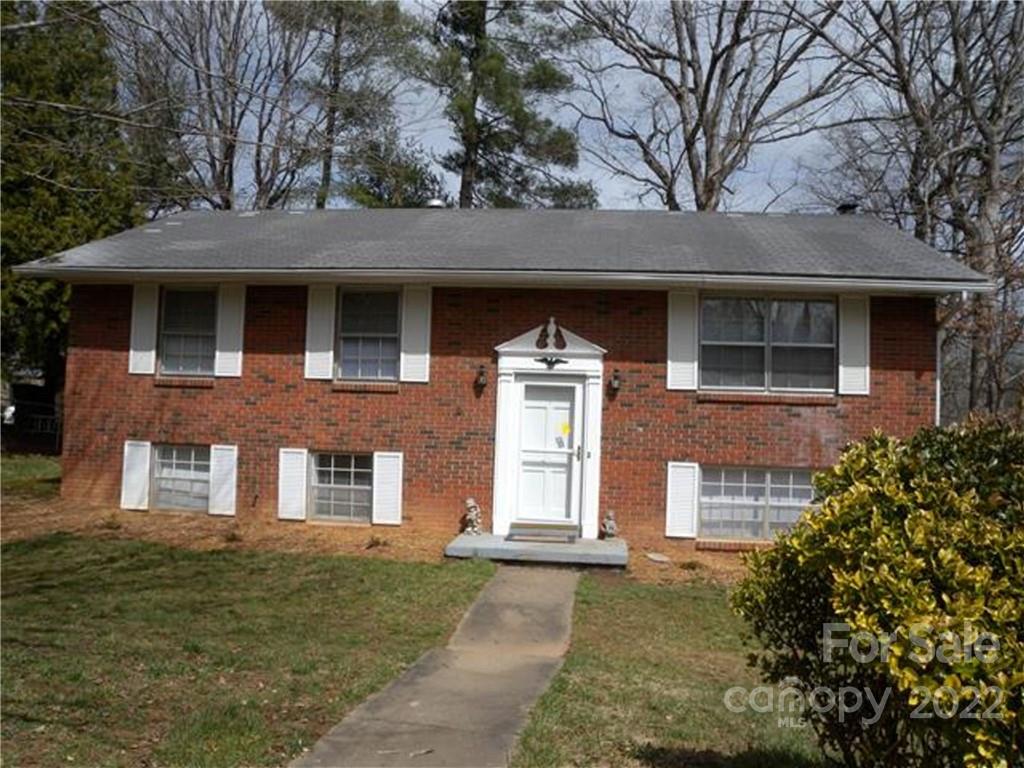 5 White Pine Circle Arden NC 28704