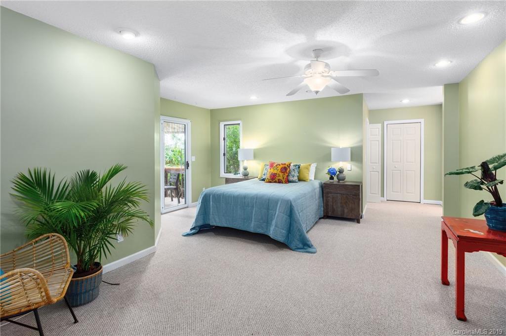 34 Hillcreek Drive Asheville NC 28804