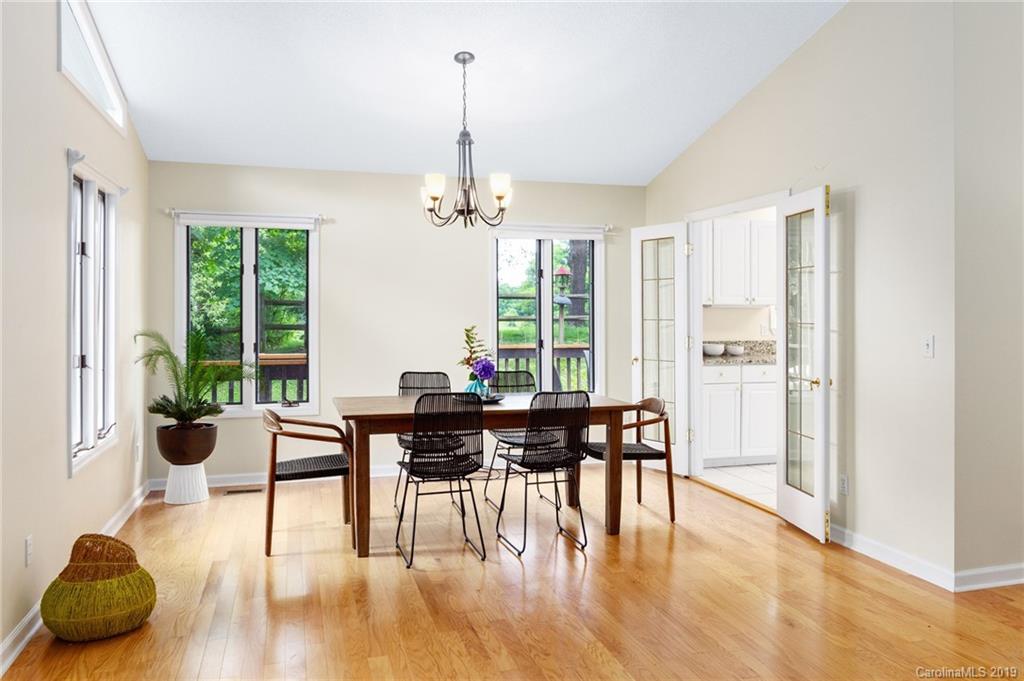 34 Hillcreek Drive Asheville NC 28804