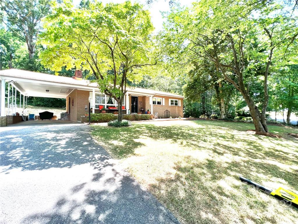 2010 Duckworth Avenue Morganton NC 28655