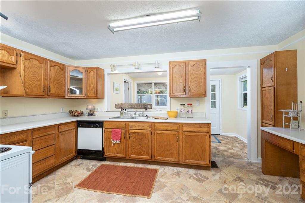 9 Brittmore Place Swannanoa NC 28778