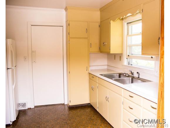 7 Edgedale Drive Asheville NC 28804