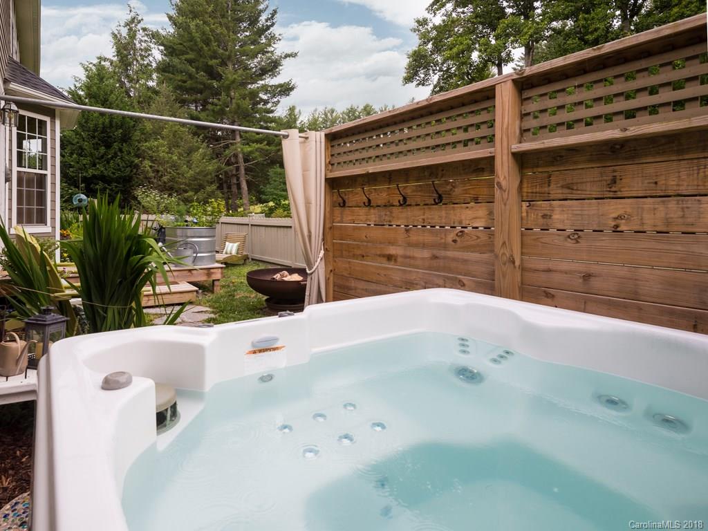 2 Feather Drive Asheville NC 28805