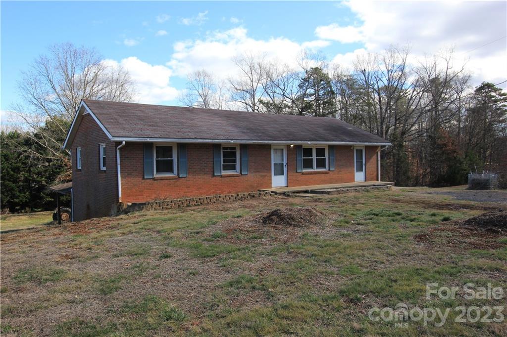 2436 Robinson Road Newton NC 28658