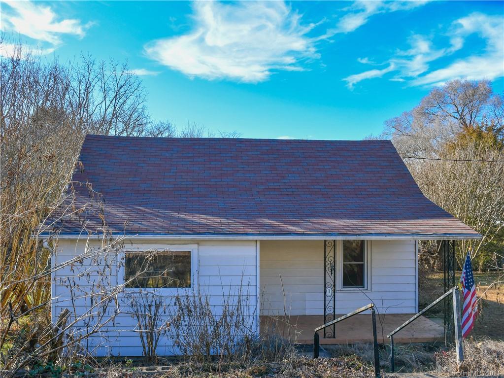 7 North Street Weaverville NC 28787
