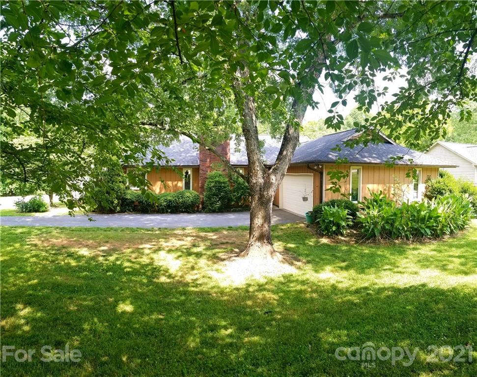 2170 21st Street NE Hickory NC 28601