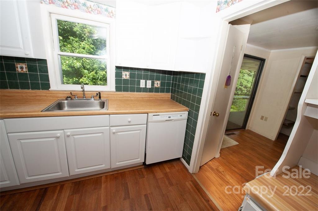 105 Smith Graveyard Road Asheville NC 28806