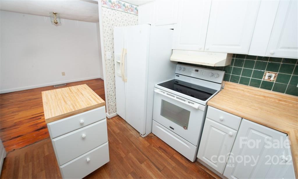 105 Smith Graveyard Road Asheville NC 28806