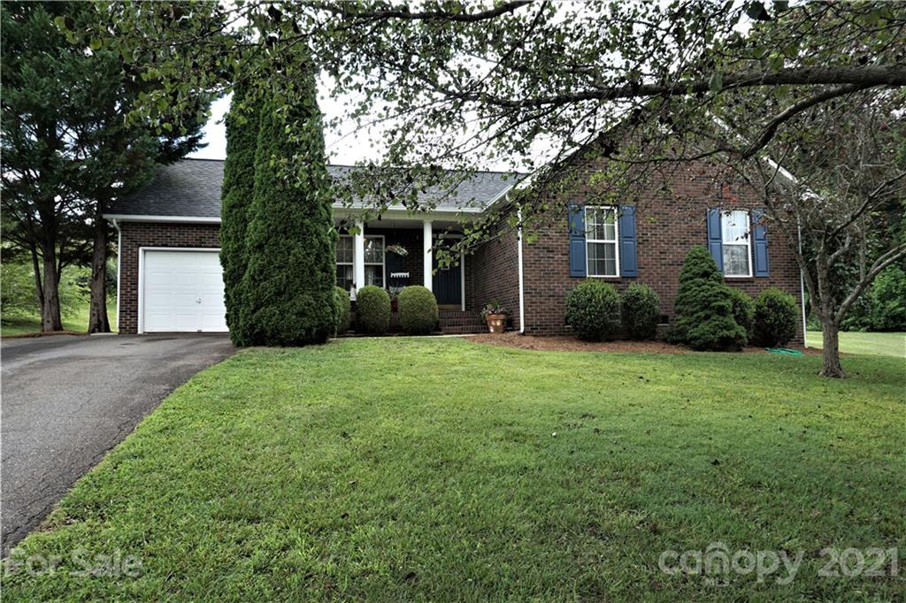 2901 Sir Charles Court Newton NC 28658